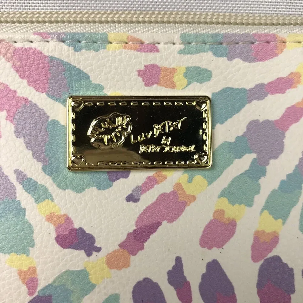 NWOT Betsey Johnson LUV Betsey Make-Up Cosmetic Bag Rainbow Tie-Dye Zip-Up